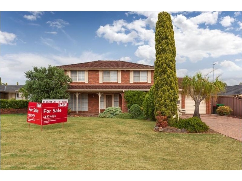 5 Flemington Close, Casula NSW 2170