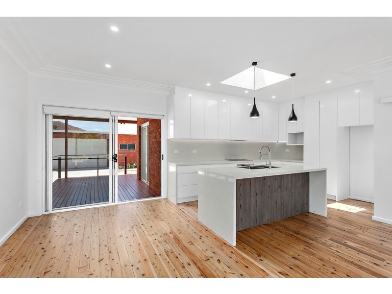 32 Valentia Avenue, Lugarno NSW 2210