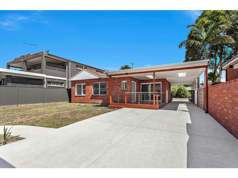 32 Valentia Avenue, Lugarno NSW 2210