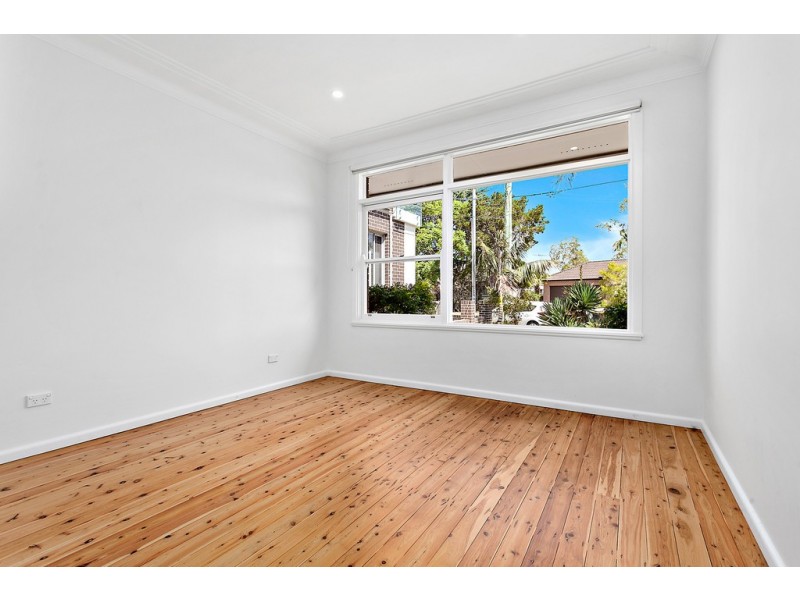 32 Valentia Avenue, Lugarno NSW 2210