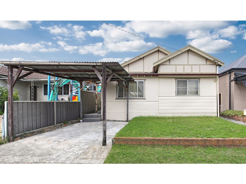 12 Flora Street, Roselands NSW 2196