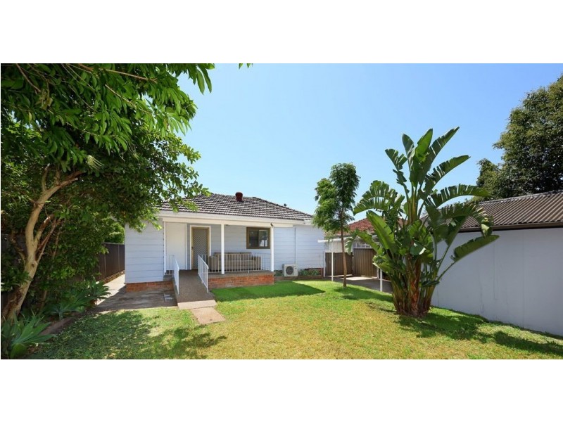 42 Forsyth Street, Kingsgrove NSW 2208