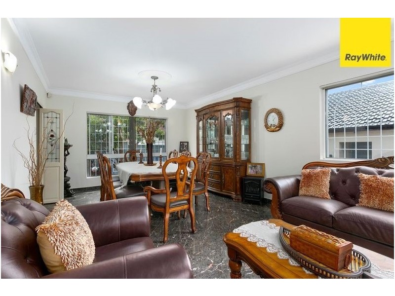 2a Bungalow Road, Roselands NSW 2196