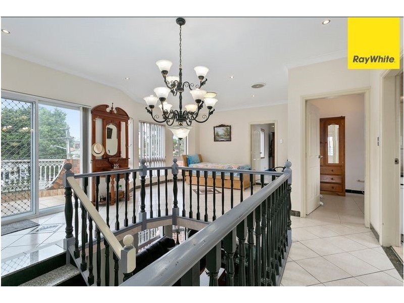 2a Bungalow Road, Roselands NSW 2196