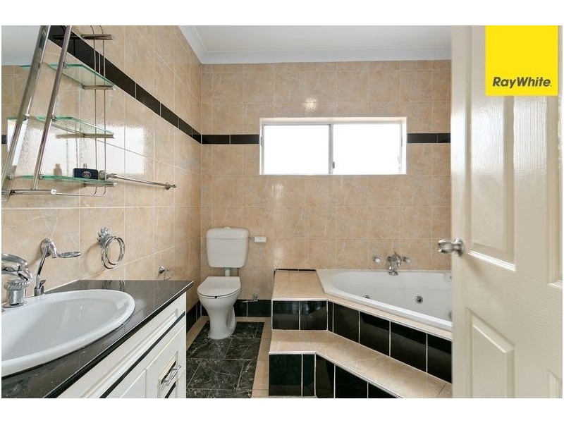 2a Bungalow Road, Roselands NSW 2196