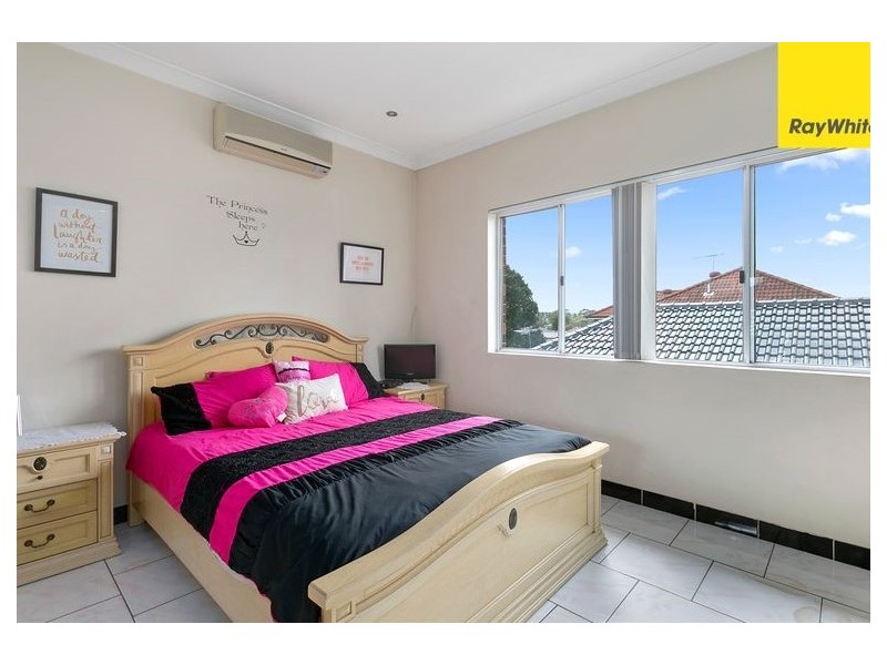 2a Bungalow Road, Roselands NSW 2196