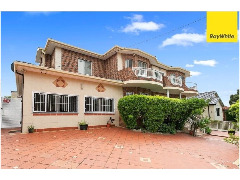 2a Bungalow Road, Roselands NSW 2196