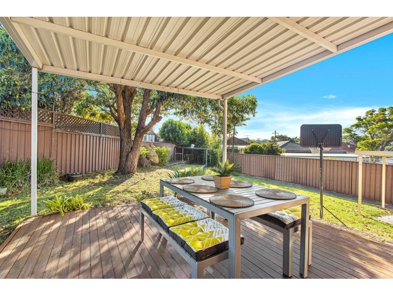 8 Oak Place, Banksia NSW 2216