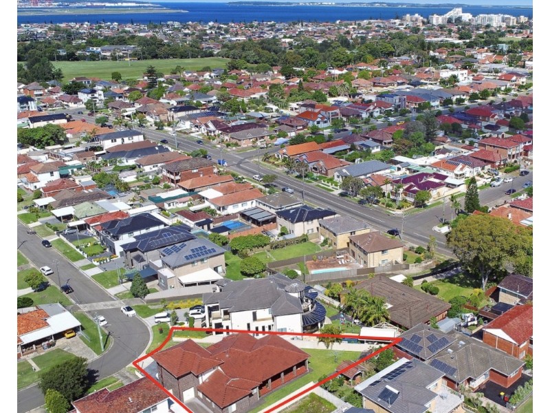 32 Lynwen Crescent, Banksia NSW 2216