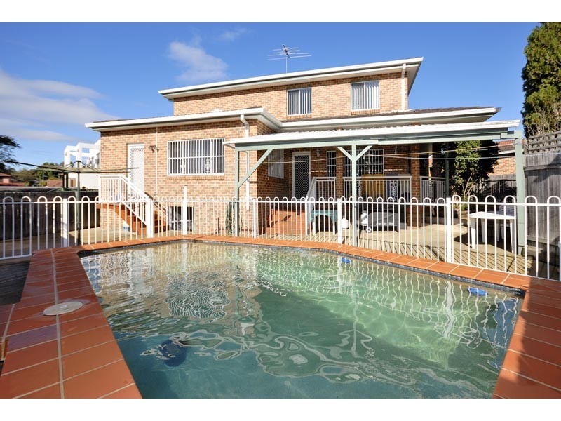 11a Carinya Road, Beverly Hills NSW 2209