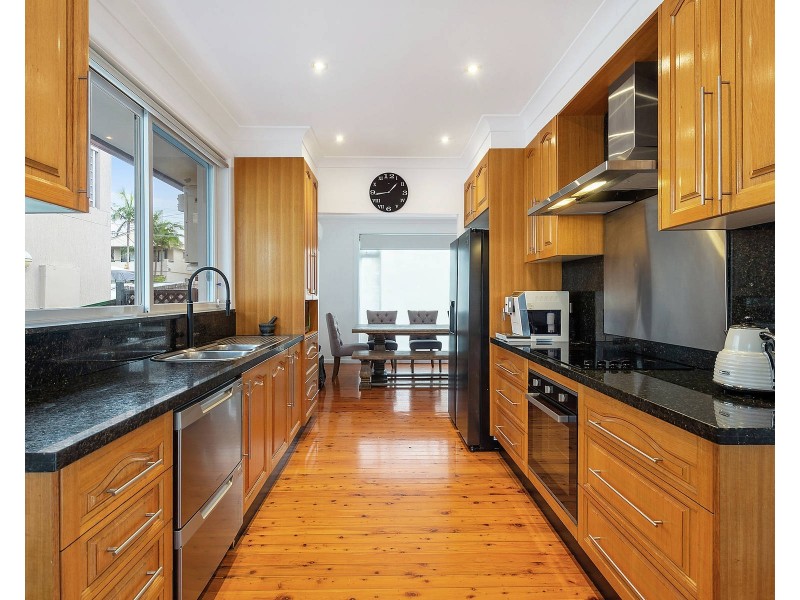 22 Curtis Avenue, Taren Point NSW 2229