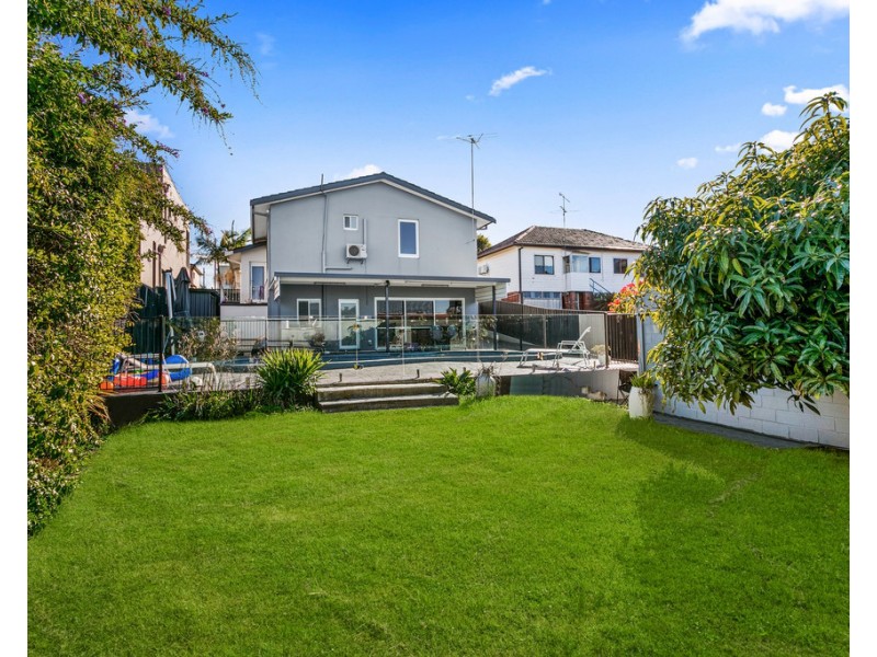 22 Curtis Avenue, Taren Point NSW 2229