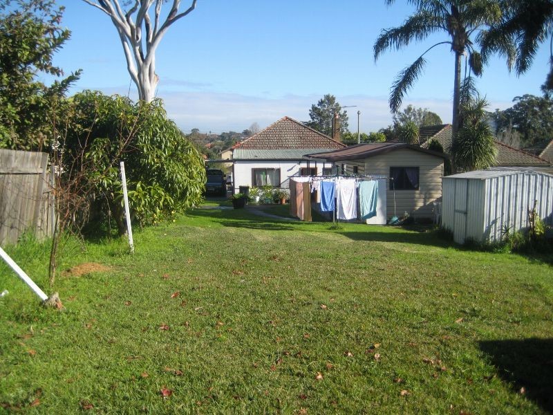 28 Johnstone Street, Peakhurst NSW 2210