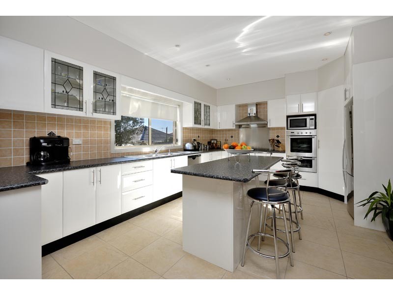 43 Bonds Road, Peakhurst NSW 2210