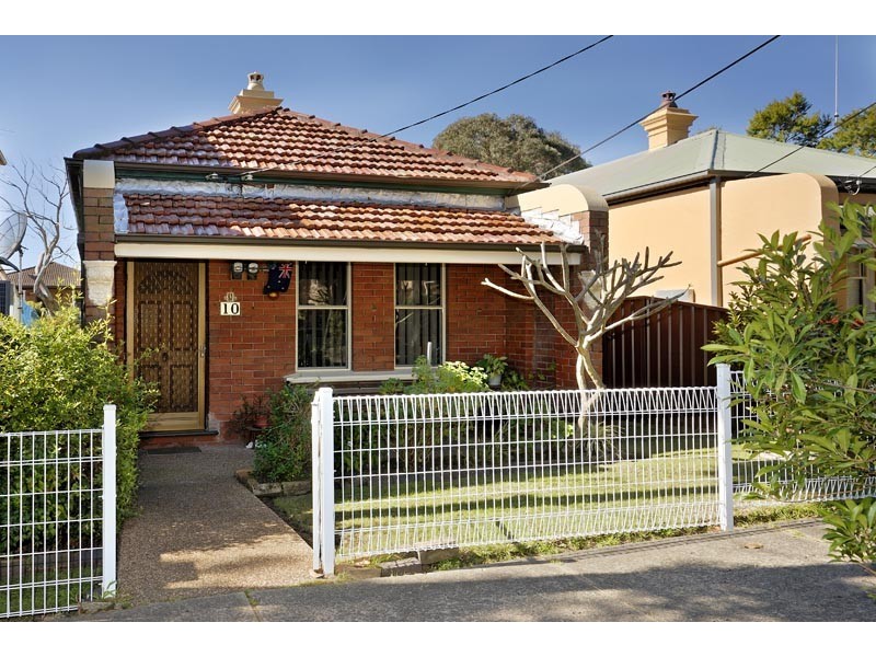 10 Fleet Street, Carlton NSW 2218