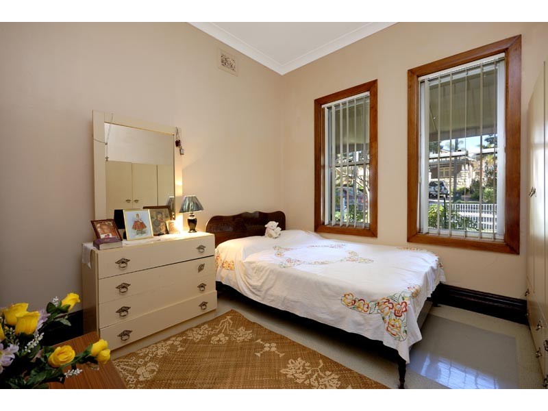 10 Fleet Street, Carlton NSW 2218