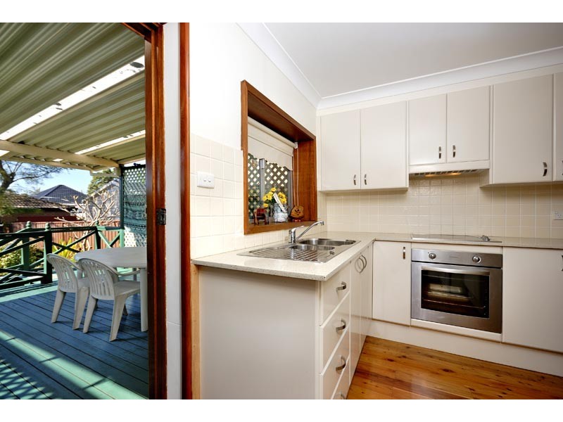 10 Fleet Street, Carlton NSW 2218