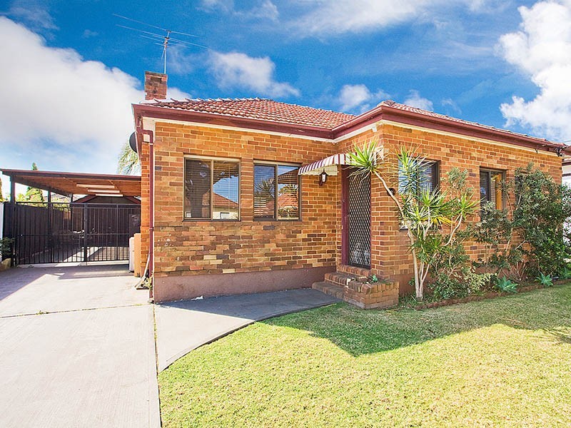 8 McIntyre Avenue, Brighton-le-sands NSW 2216