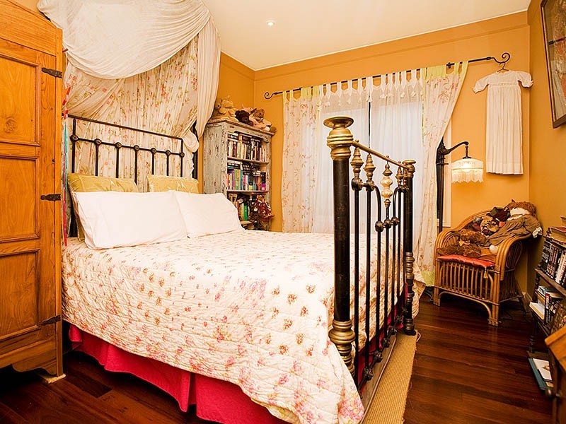 12 Waratah Street, Oatley NSW 2223