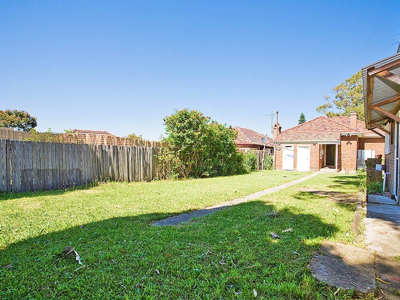 25 Allambee Crescent, Beverly Hills NSW 2209