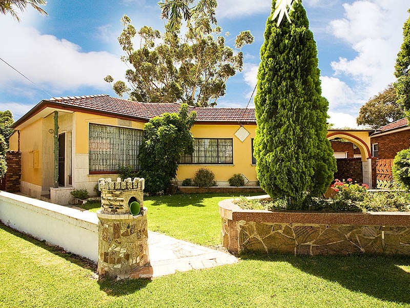 7 Reid Avenue, Clemton Park NSW 2206