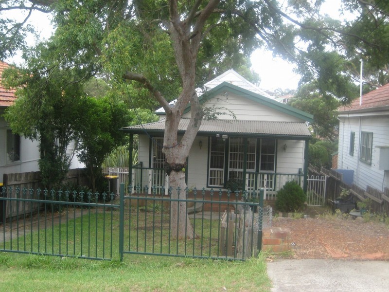 33 Chamberlain Road, Bexley NSW 2207