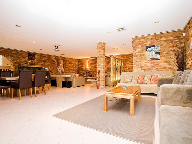 54 Highland Crescent, Earlwood NSW 2206