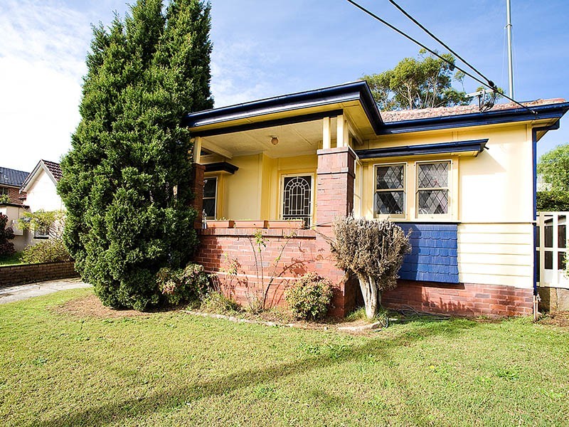 14 Planthurst Road, Carlton NSW 2218
