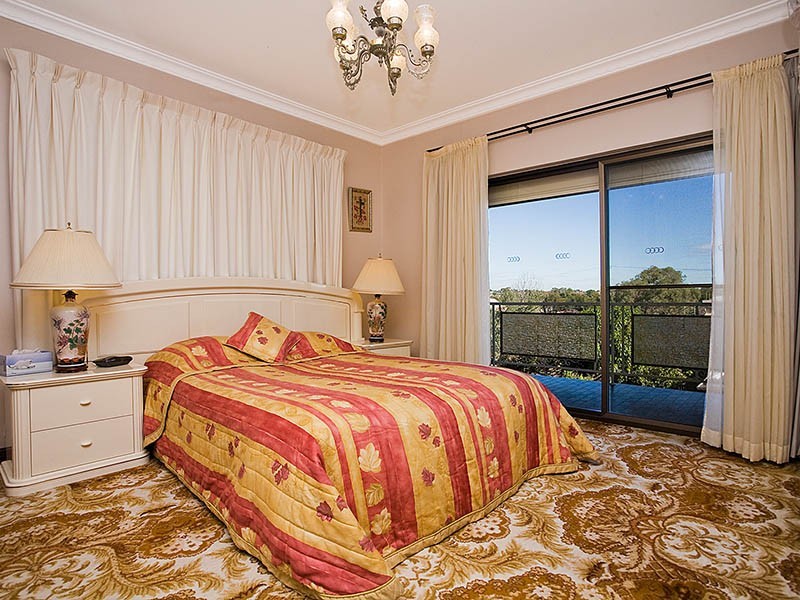 15 Carroll Street, Beverley Park NSW 2217