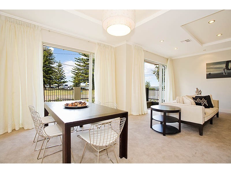 6  Napoleon Street, Sans Souci NSW 2219