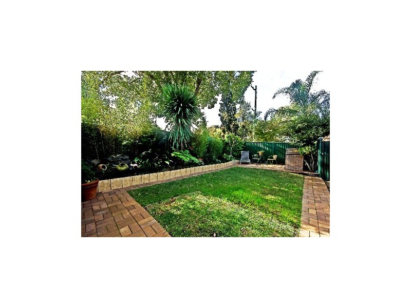 2A Forshaw Avenue, Peakhurst NSW 2210