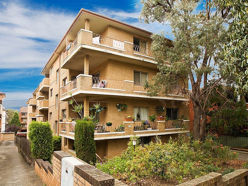 2/61 Wolseley Street, Bexley NSW 2207