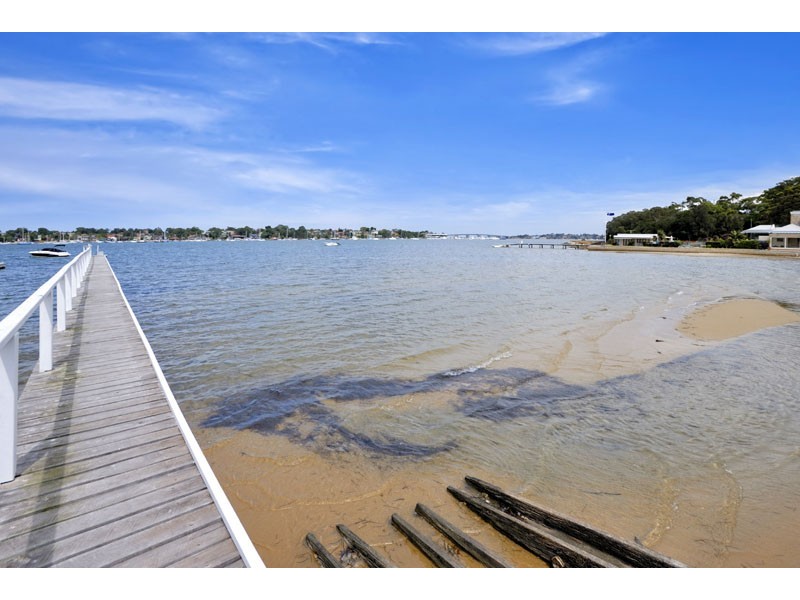 20 Beach Street, Blakehurst NSW 2221