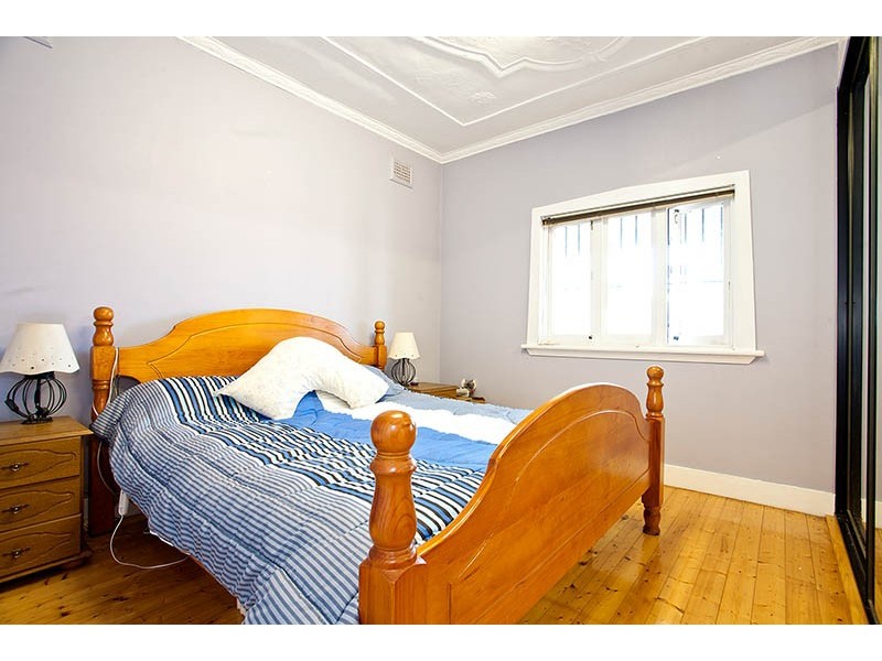 8 Gannon Lane, Tempe NSW 2044