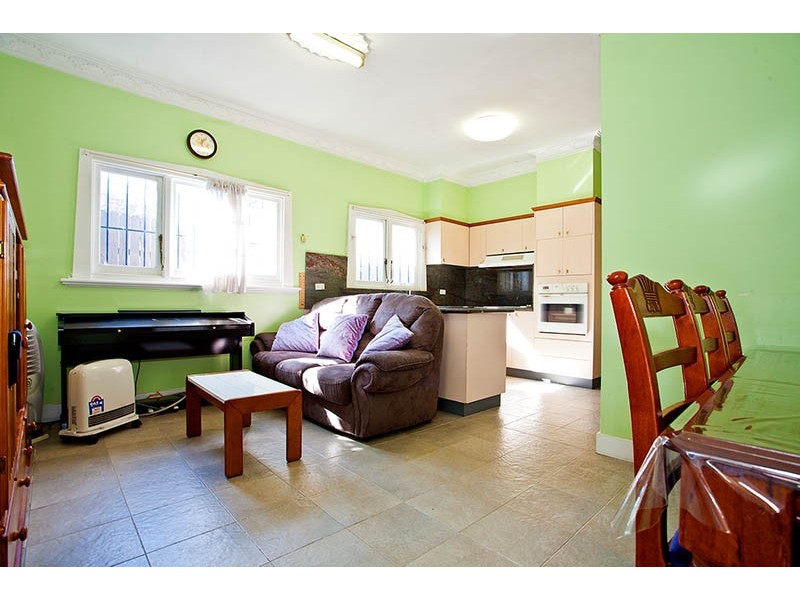 8 Gannon Lane, Tempe NSW 2044