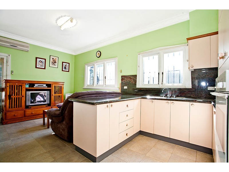 8 Gannon Lane, Tempe NSW 2044