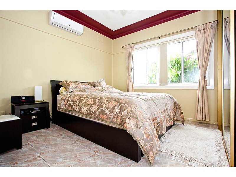 12 Iris Avenue, Riverwood NSW 2210