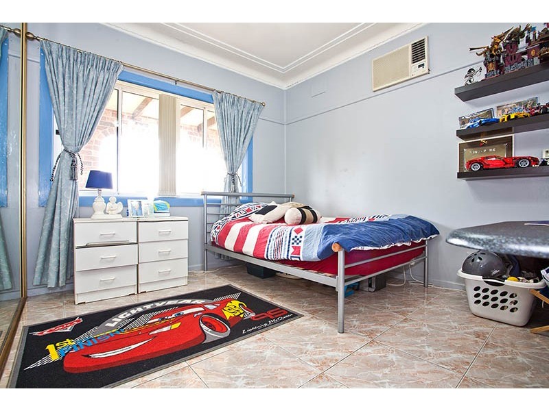 12 Iris Avenue, Riverwood NSW 2210