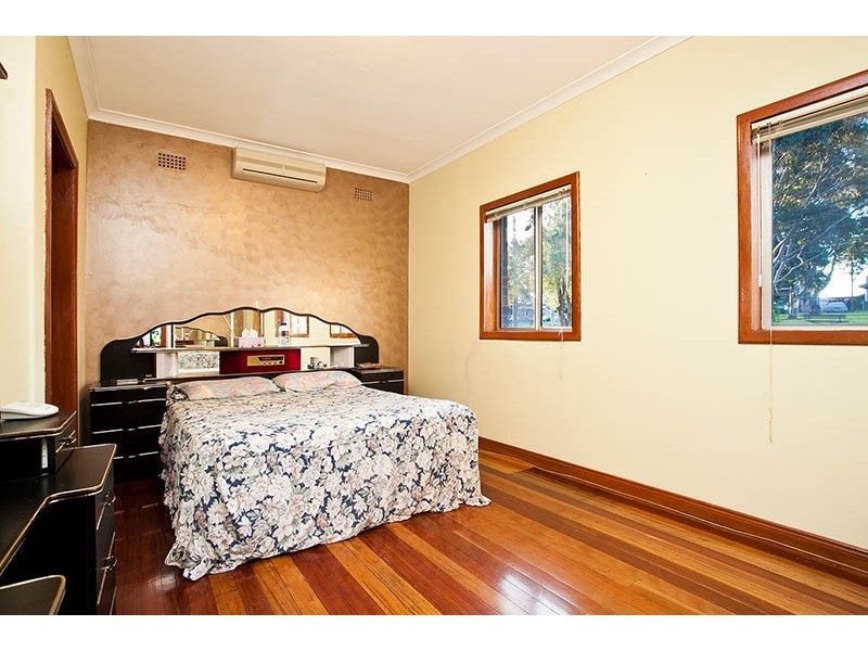 8 Arilla Avenue, Riverwood NSW 2210