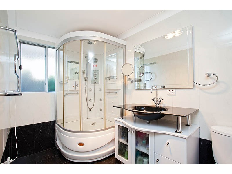 2/9-11 Woids Avenue, Hurstville NSW 2220