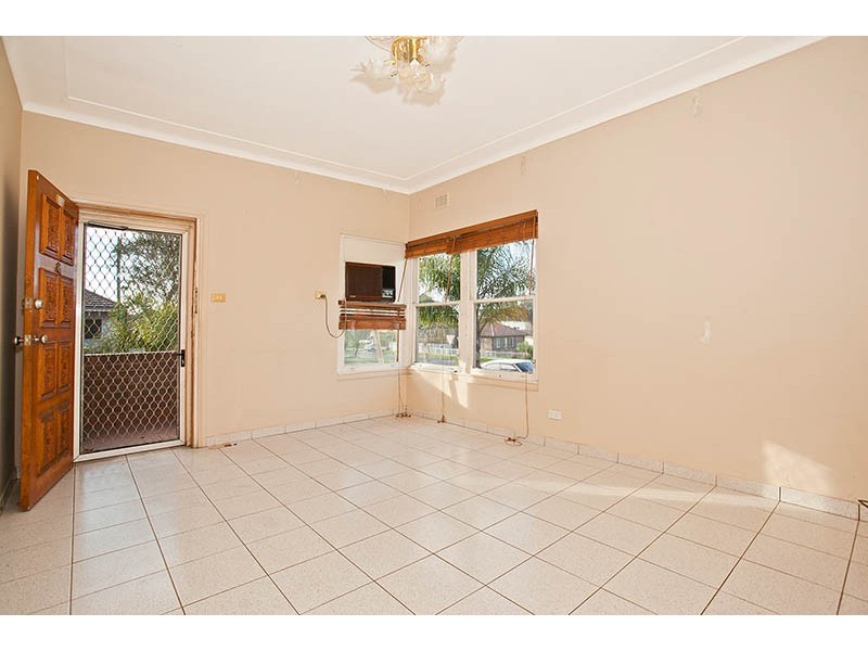 79 Rogers Street, Roselands NSW 2196