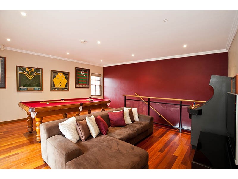 5 Monaro Avenue, Kingsgrove NSW 2208