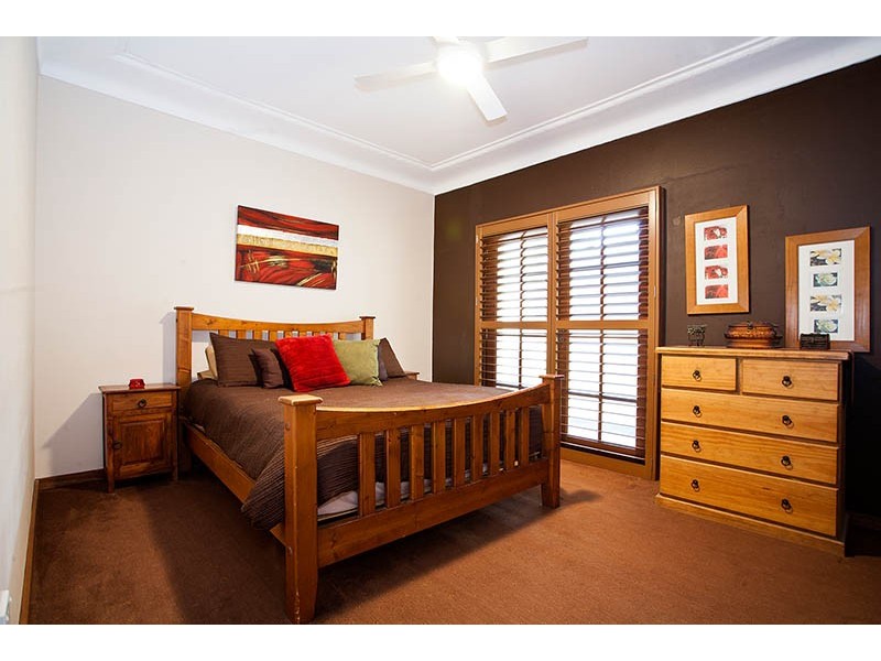 5 Monaro Avenue, Kingsgrove NSW 2208