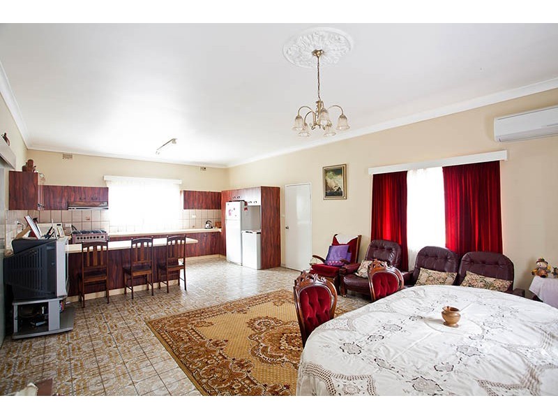 1 Macquarie Place, Mortdale NSW 2223