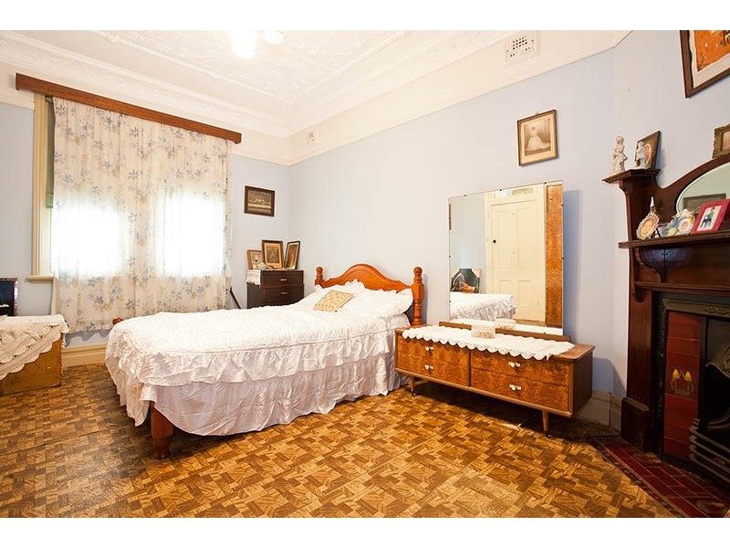 1 Macquarie Place, Mortdale NSW 2223