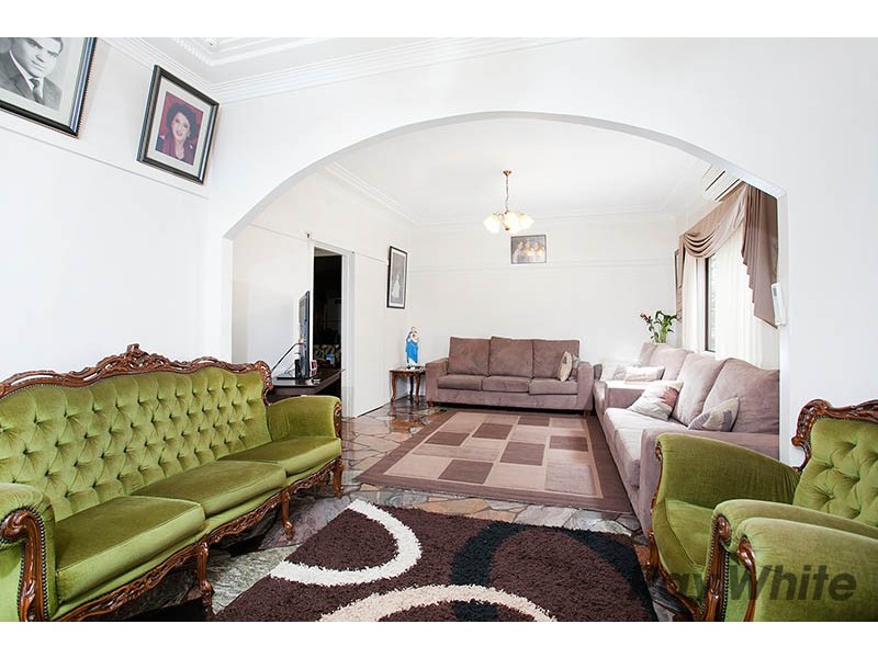 30 Station Street, Mortdale NSW 2223