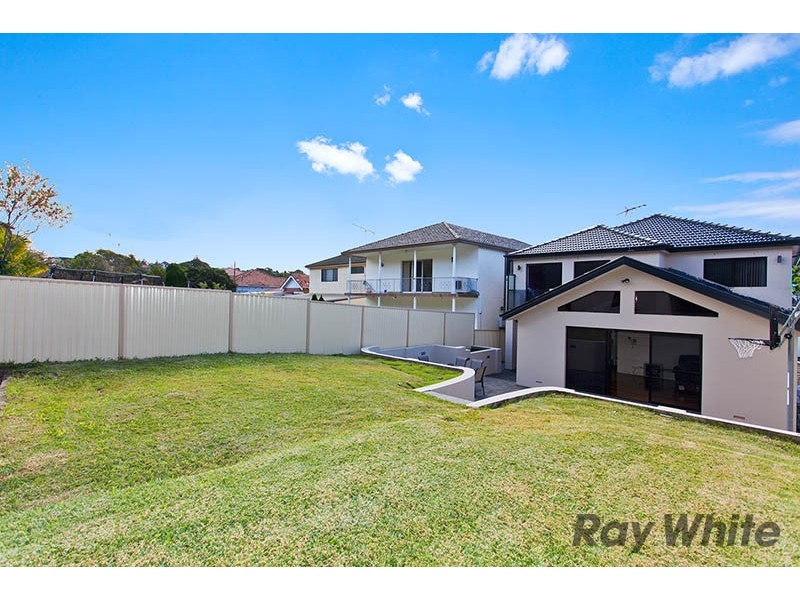 8 Wolli Creek Road, Banksia NSW 2216
