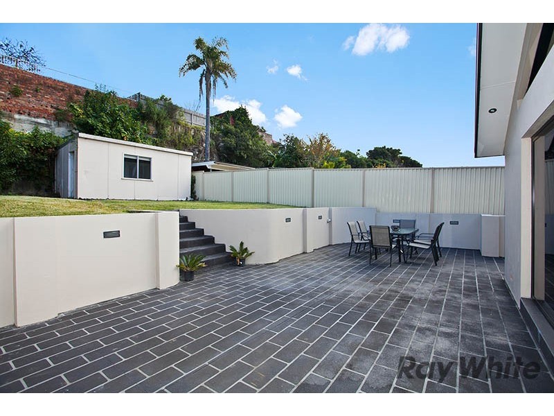 8 Wolli Creek Road, Banksia NSW 2216