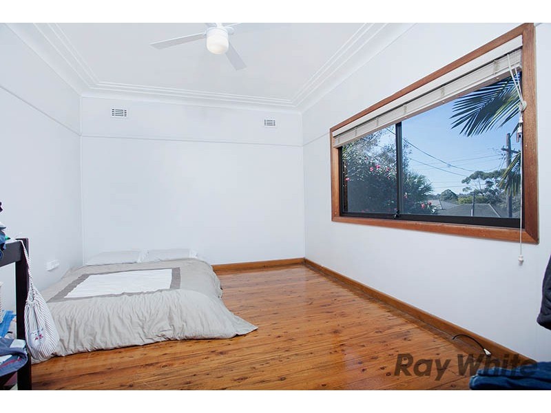 32 Barwon Road, Mortdale NSW 2223