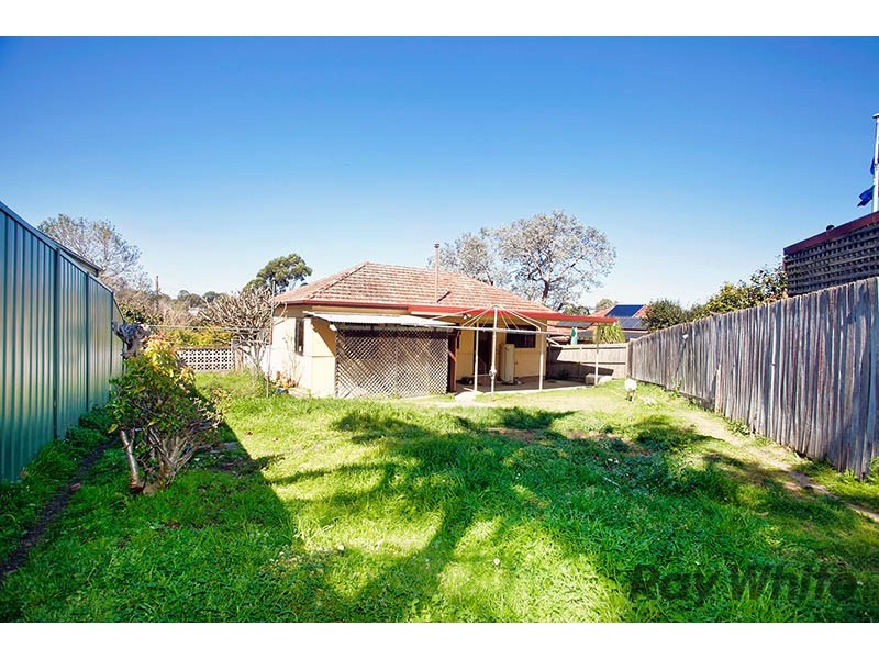 32 Barwon Road, Mortdale NSW 2223